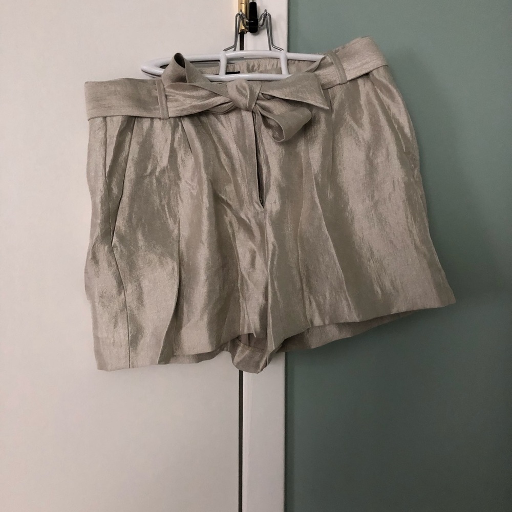 LOFT Silver Tie Belt Shorts Sz 8